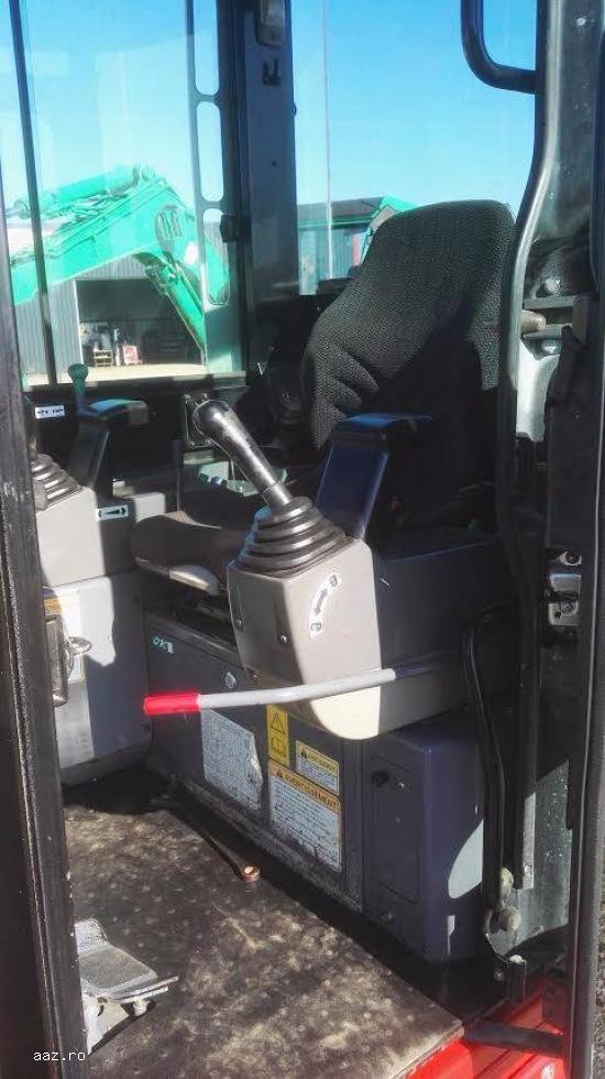 Tractor mini excavatoare Takeuchi TB23R