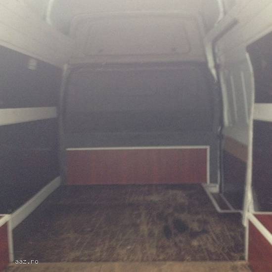 Inchiriez duba / autoutilitara cu sau fara sofer. Transport marfa. Ford Transit,   an 2007