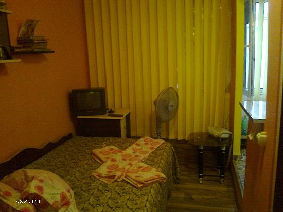 Cazare Mangalia- Saturn,   zona buna,   camera,   apartament sau la curte