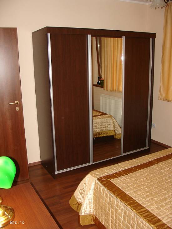 Vand apartament 3 camere Crangasi - maternitate