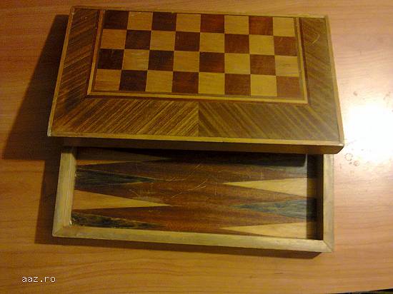 Rachete tenis lemn si cutie sah-table mahon