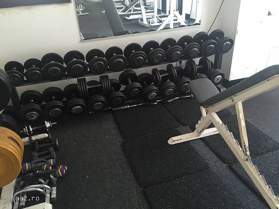 Vand aparate pentru sala fitness completa
