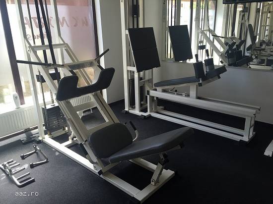 Vand aparate pentru sala fitness completa