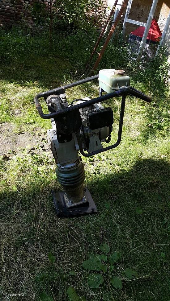Inchiriez mai compactor