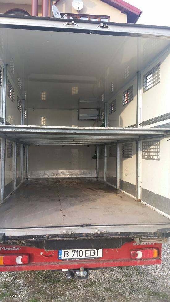 Vand Renault Master 2012  cu remorca amenajate pt transport animale