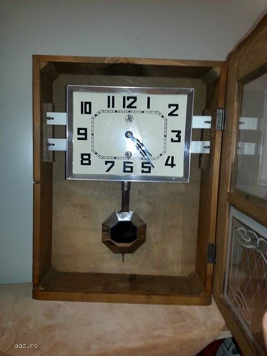 Ceas antic cu pendul din anii 1930 ER001