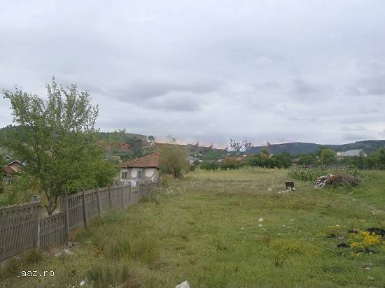 Teren intravilan de vanzare