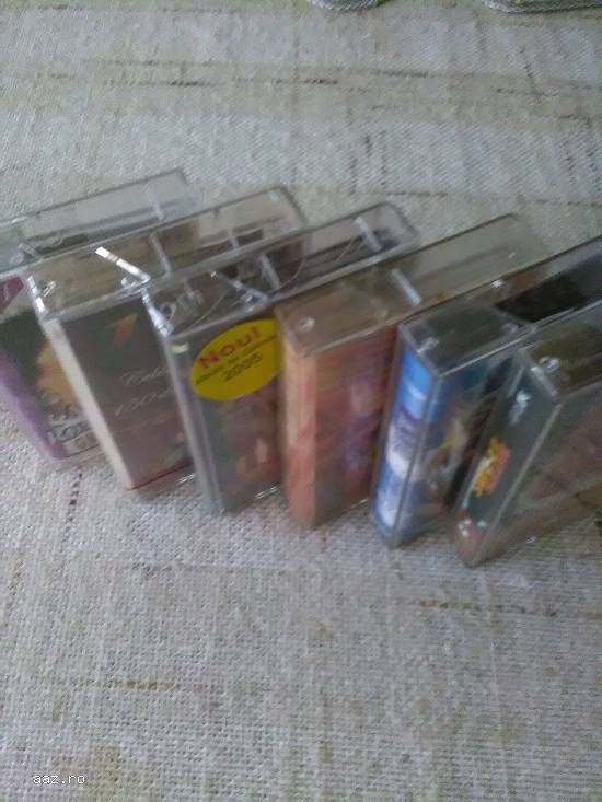 COLECTIE DE DISCURI SI CASETE AUDIO