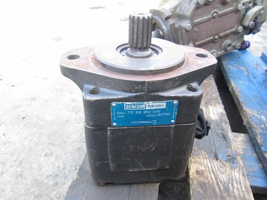 Pompa Denison T7D de la Hanomag 77