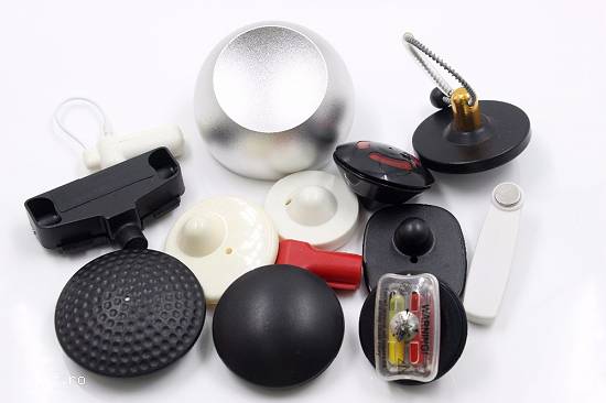 Set magnet detasator alarme haine,  bauturi etc CADOU carlig.