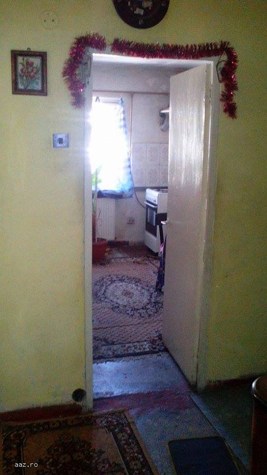 Vand apartament petrila str minei