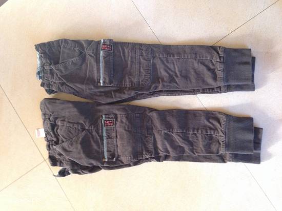 Vand pantaloni grosi,  captusiti,  DKNY,  copii,  8 ani