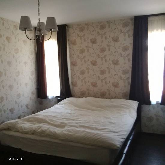 Vila 5 camere si 2 bai,  situata in Prelungirea Ghencea
