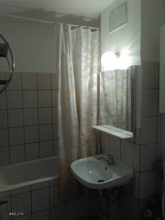 INNCHIRIAT GARSONIERA BABA NOVAC - PARC IOR