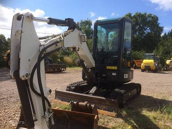 Mini-excavator BOBCAT E 35