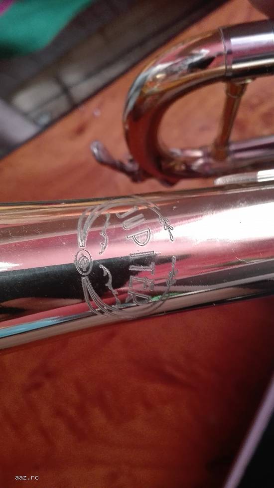 Trompeta jupiter JTR-410