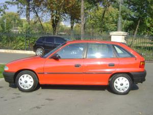 opel astra impecabil