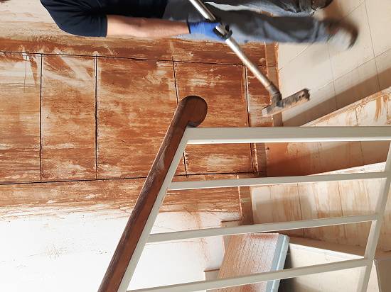 Taiere usa beton sau caramida