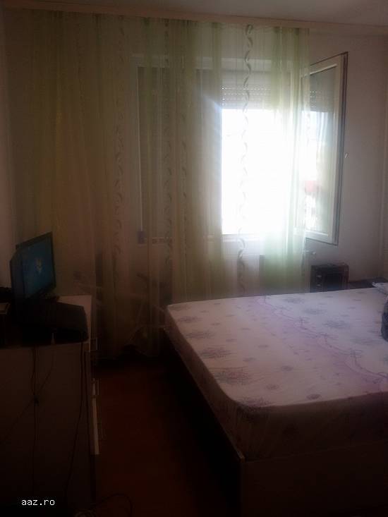 Vand apartament 4 camere
