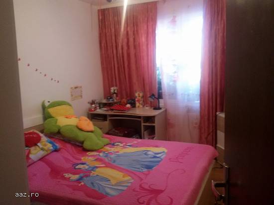 Vand apartament 4 camere
