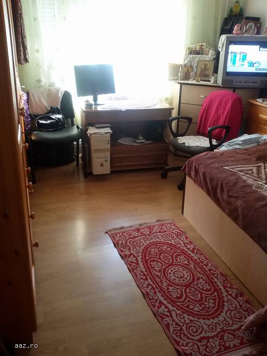 Vand apartament 4 camere