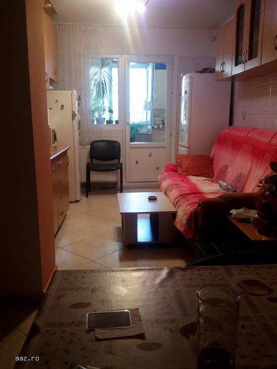 Vand apartament 4 camere