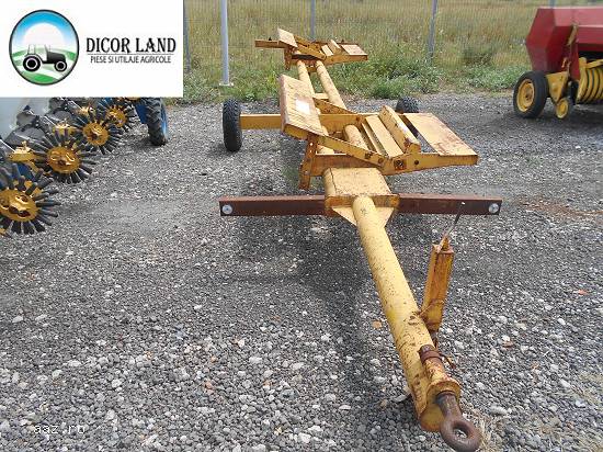 Vand carucior pentru Heder,  Marca New Holland