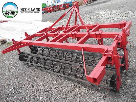 Combinator dezmiristitor cultivator