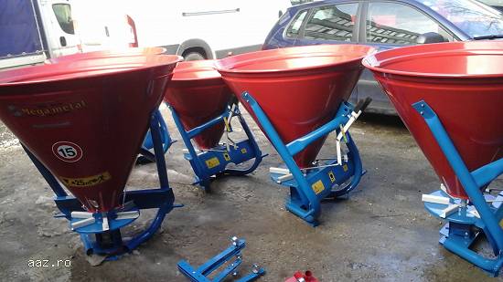 Masina de imprastiat ingrasaminte chimice pentru tractor