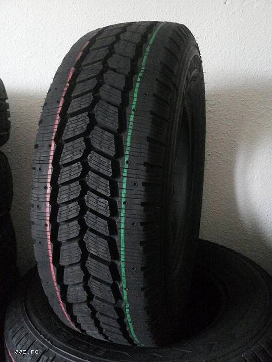 Anvelope iarna 225 70 R15C B&P Pneus Agis Snow Ice