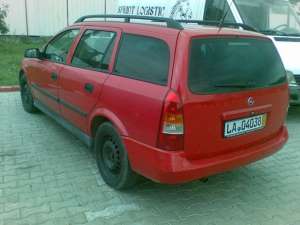 Dezmembrez opel astra g