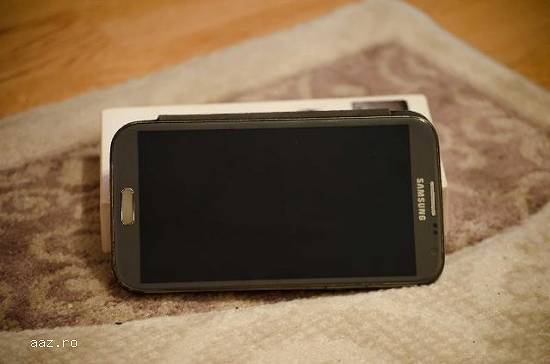 Vand Samsung Galaxy Note 2 cu display spart