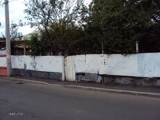 Casa si teren in zona Pietii Pucheni