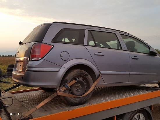 Dezmembrez Opel Astra H 1.7 cdti 74kw Caravan