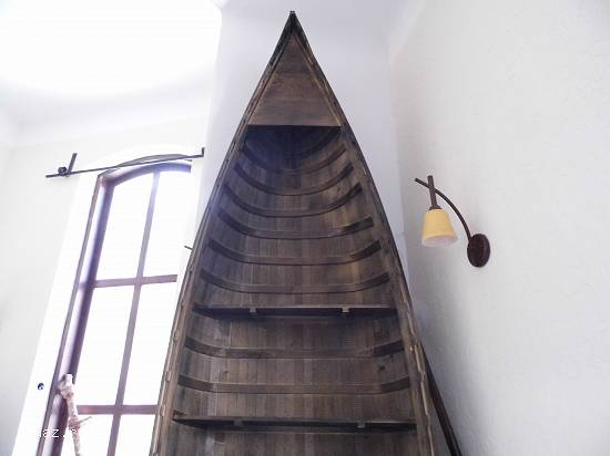 Barci si canoe din lemn