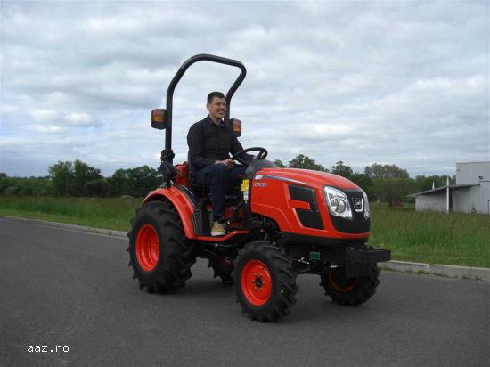 Tractoare NOI,      4x4,    28CP cu lama,      incarcator fata,      cabina,      KIOTI din KOREA