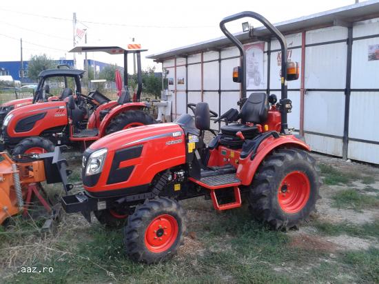 Tractoare NOI,      4x4,    28CP cu lama,      incarcator fata,      cabina,      KIOTI din KOREA