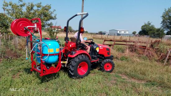 Tractoare NOI,      4x4,    28CP cu lama,      incarcator fata,      cabina,      KIOTI din KOREA