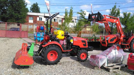 Tractoare NOI,      4x4,    28CP cu lama,      incarcator fata,      cabina,      KIOTI din KOREA