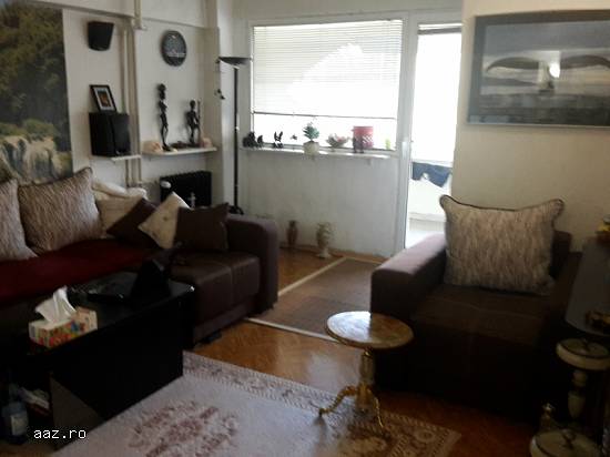 Vind apartament 4 camere Mega Mall