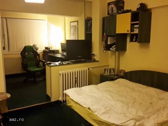 Vind apartament 4 camere Mega Mall