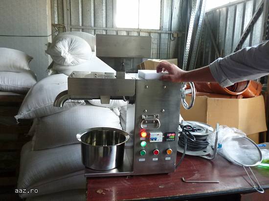 Presa ulei la rece 220V - garantie 1 an