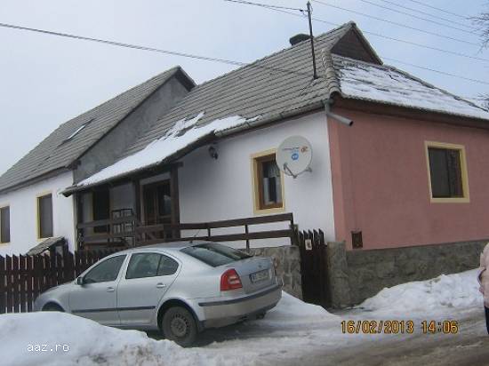 Casa de locuit,  anexe si teren