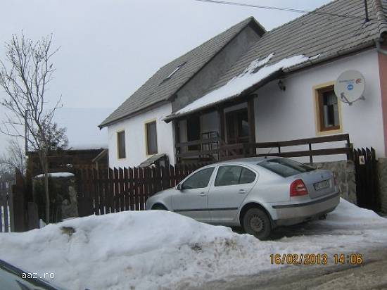 Casa de locuit,  anexe si teren