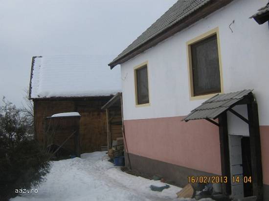 Casa de locuit,  anexe si teren