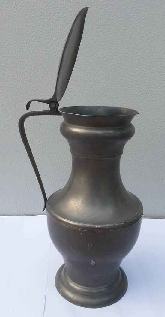 Carafa antic decorativ din staniu ER144