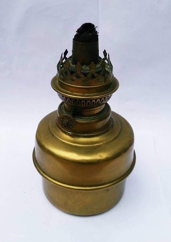 Lampa vintage cu petrol din alama ER173
