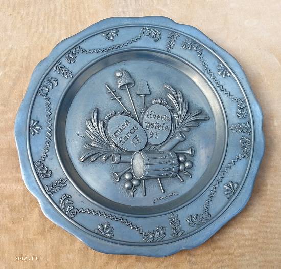 Farfurie decorative din aliaj de staniu (1791) ER221