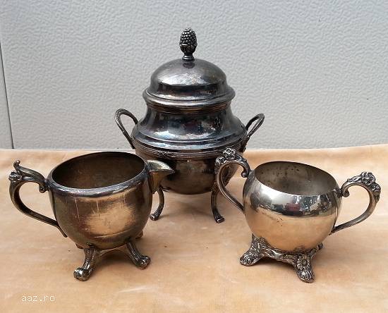 Set ceainic vechi argintat,  marcat ER232