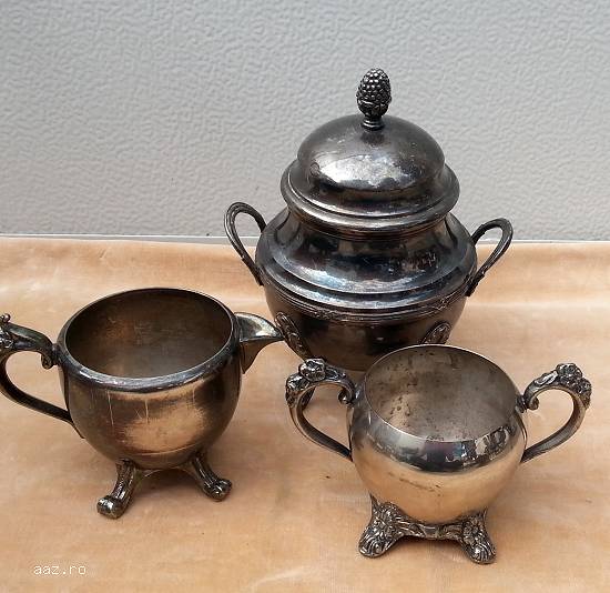 Set ceainic vechi argintat,  marcat ER232